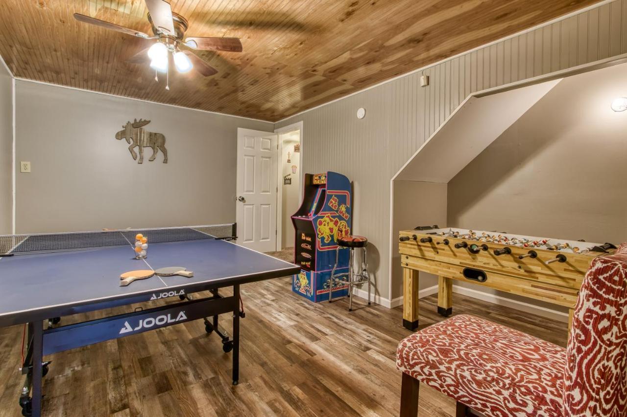 Fun & Games By Honeybearcabins 2Br/1Ba Sleeps 7 Севьервилл Экстерьер фото